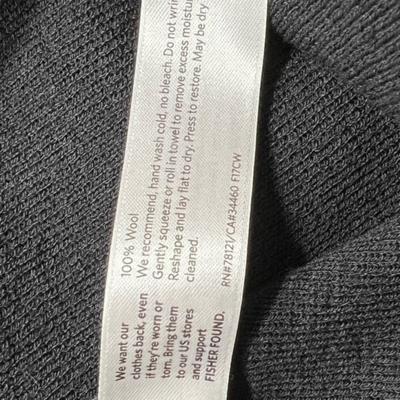 Eileen Fisher black sleeveless tunic size Small - Picture 6 of 7